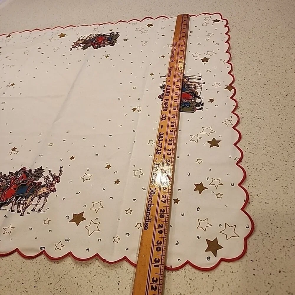 vintage christmas tablecloth Square 31x31